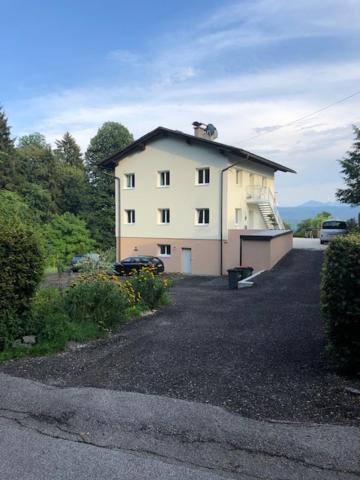 Velden View Ferienwohnung Mit Grosser Sonnenterrasse Und See- Und Karawankenblick Velden am Woerthersee Exterior photo